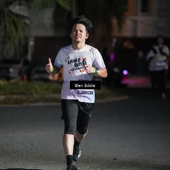 Runner Photo 7807037