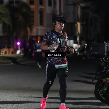 Runner Photo 7807041