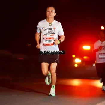 Runner Photo 7807063
