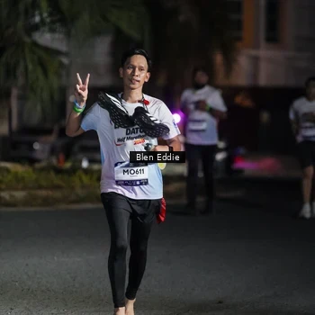 Runner Photo 7807068