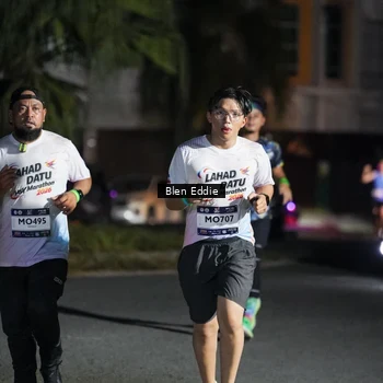 Runner Photo 7807126