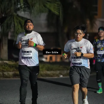 Runner Photo 7807132