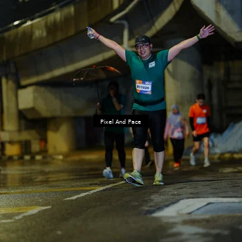 Runner Photo 7807271