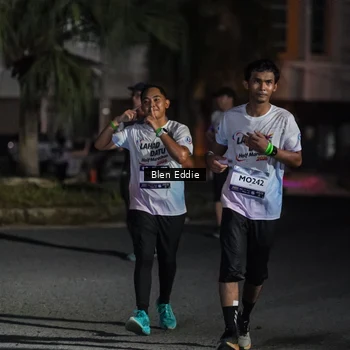 Runner Photo 7807398