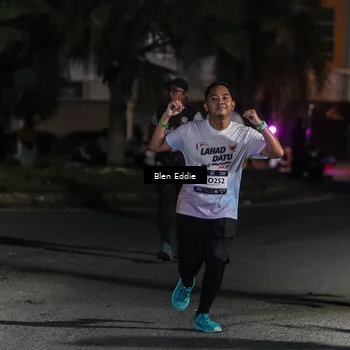 Runner Photo 7807420