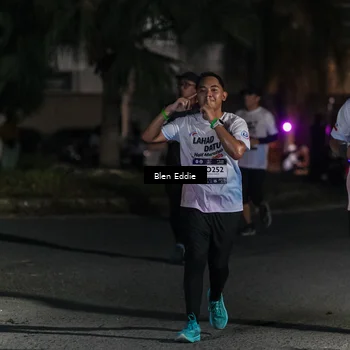 Runner Photo 7807421