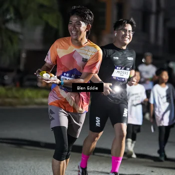Runner Photo 7807664
