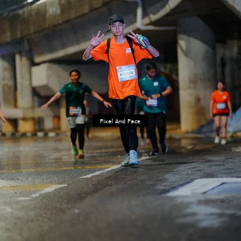 Runner Photo 7807669