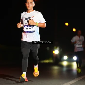 Runner Photo 7807695