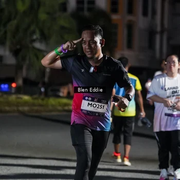 Runner Photo 7807735