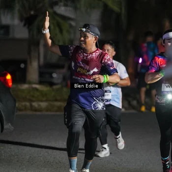 Runner Photo 7807980