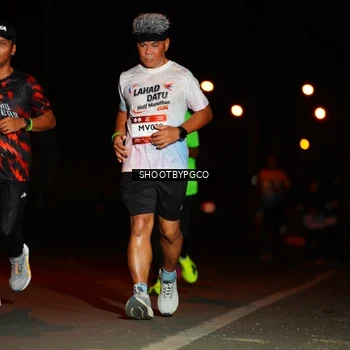 Runner Photo 7808273