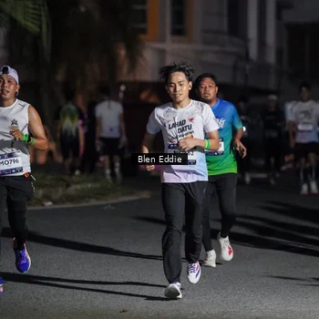 Runner Photo 7808499