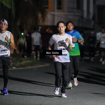 Runner Photo 7808500
