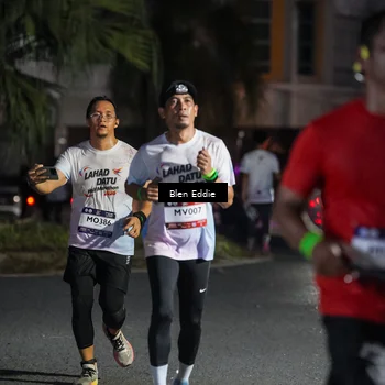 Runner Photo 7809019