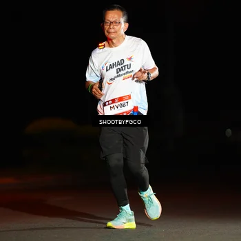 Runner Photo 7809076