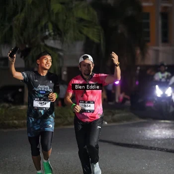 Runner Photo 7809083