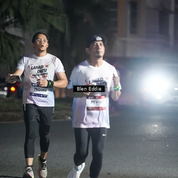 Runner Photo 7809093