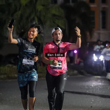Runner Photo 7809109