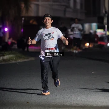 Runner Photo 7809262