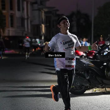 Runner Photo 7809305