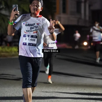 Runner Photo 7809351