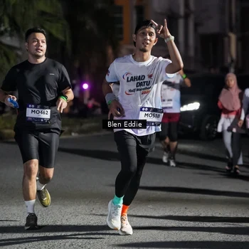 Runner Photo 7809357