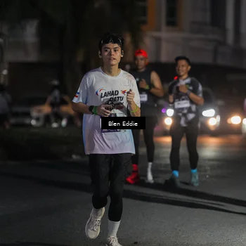 Runner Photo 7809549