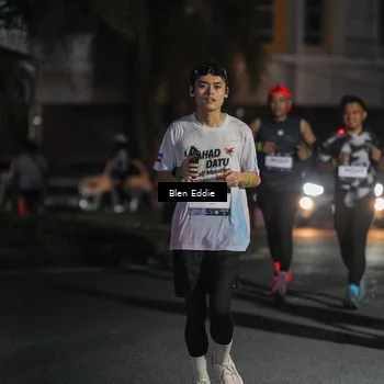 Runner Photo 7809572