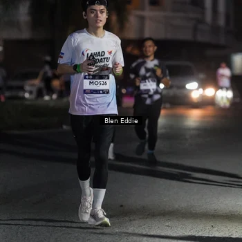 Runner Photo 7809574