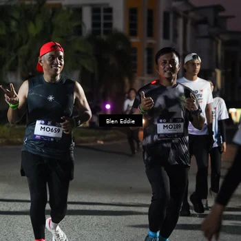 Runner Photo 7809640