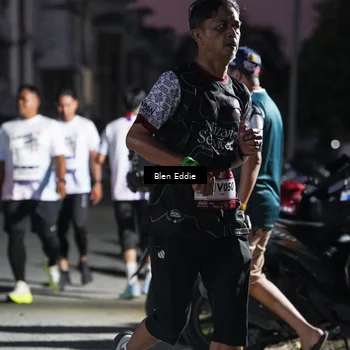 Runner Photo 7810025