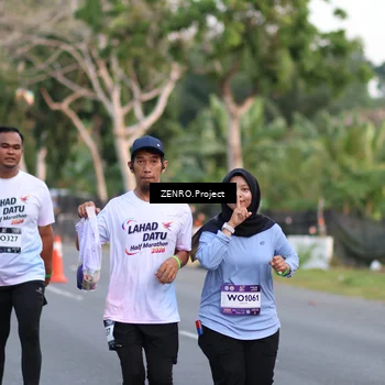 Runner Photo 7810043