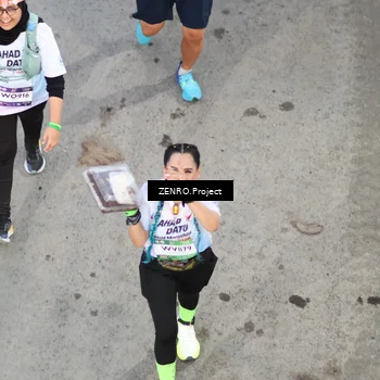 Runner Photo 7810057