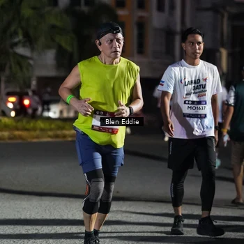 Runner Photo 7810070