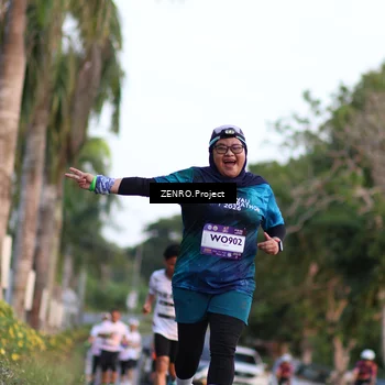 Runner Photo 7810087