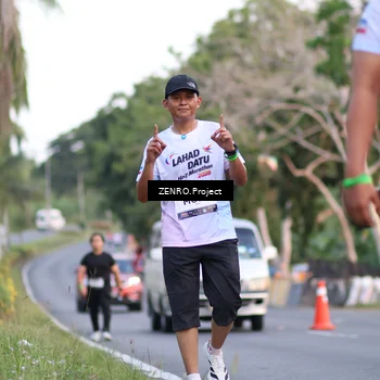 Runner Photo 7810090