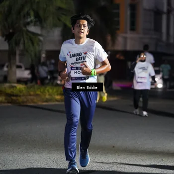 Runner Photo 7810110