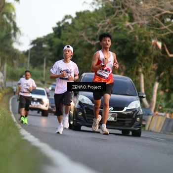 Runner Photo 7810139