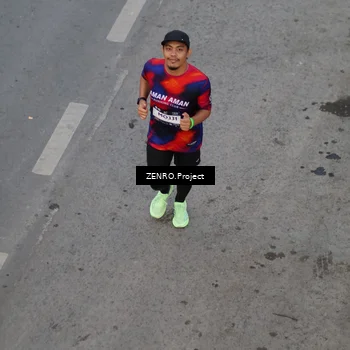 Runner Photo 7810144