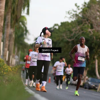 Runner Photo 7810257
