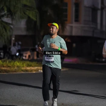 Runner Photo 7810293