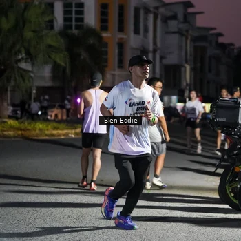 Runner Photo 7810337