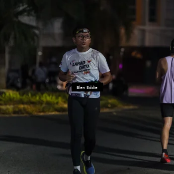 Runner Photo 7810354