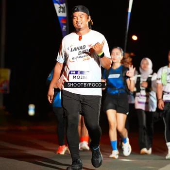 Runner Photo 7810356