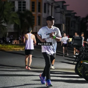 Runner Photo 7810373