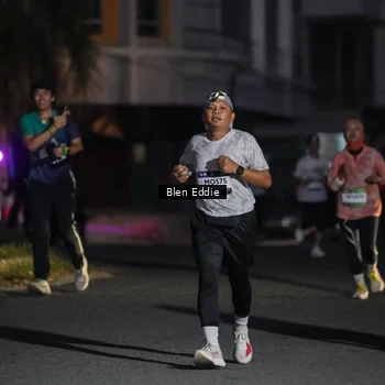 Runner Photo 7810392