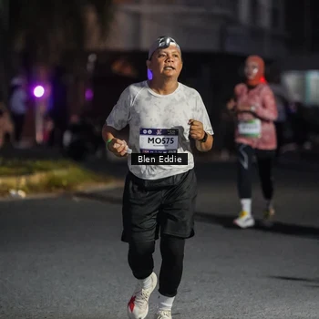 Runner Photo 7810400