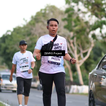 Runner Photo 7810673