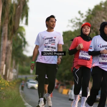 Runner Photo 7810675